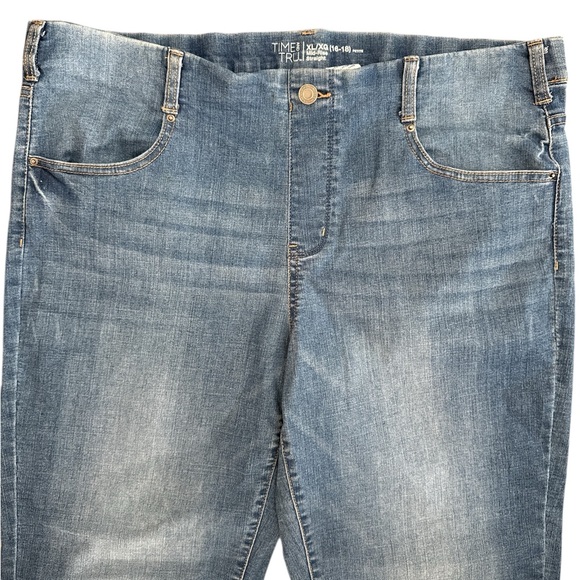 Time and Tru Jeans, Size XL 16-18 - Picture 2 of 6
